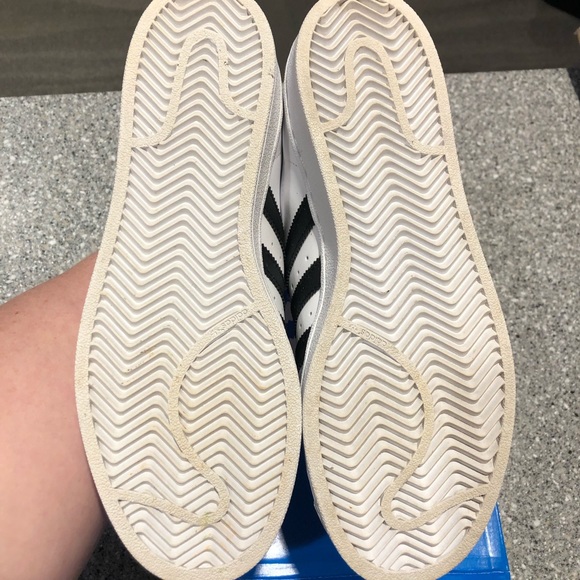 ADIDAS Superstar, women’s 8.5, worn once, box included - Picture 4 of 7
